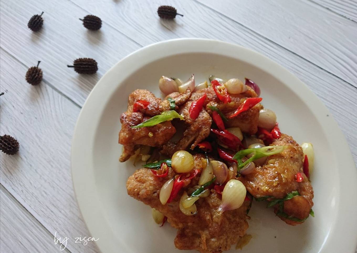 Sayap Ayam Goreng Oseng Bawang