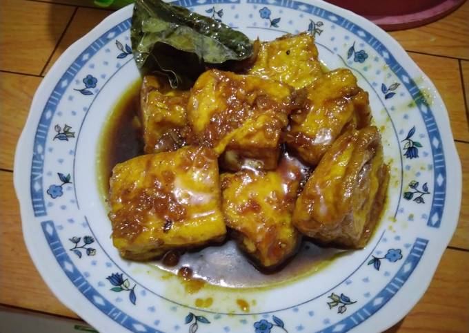 Tahu kuning kecap