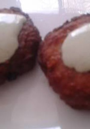 Una foto de Hamburguesas de jacaré, yacare o lagarto
