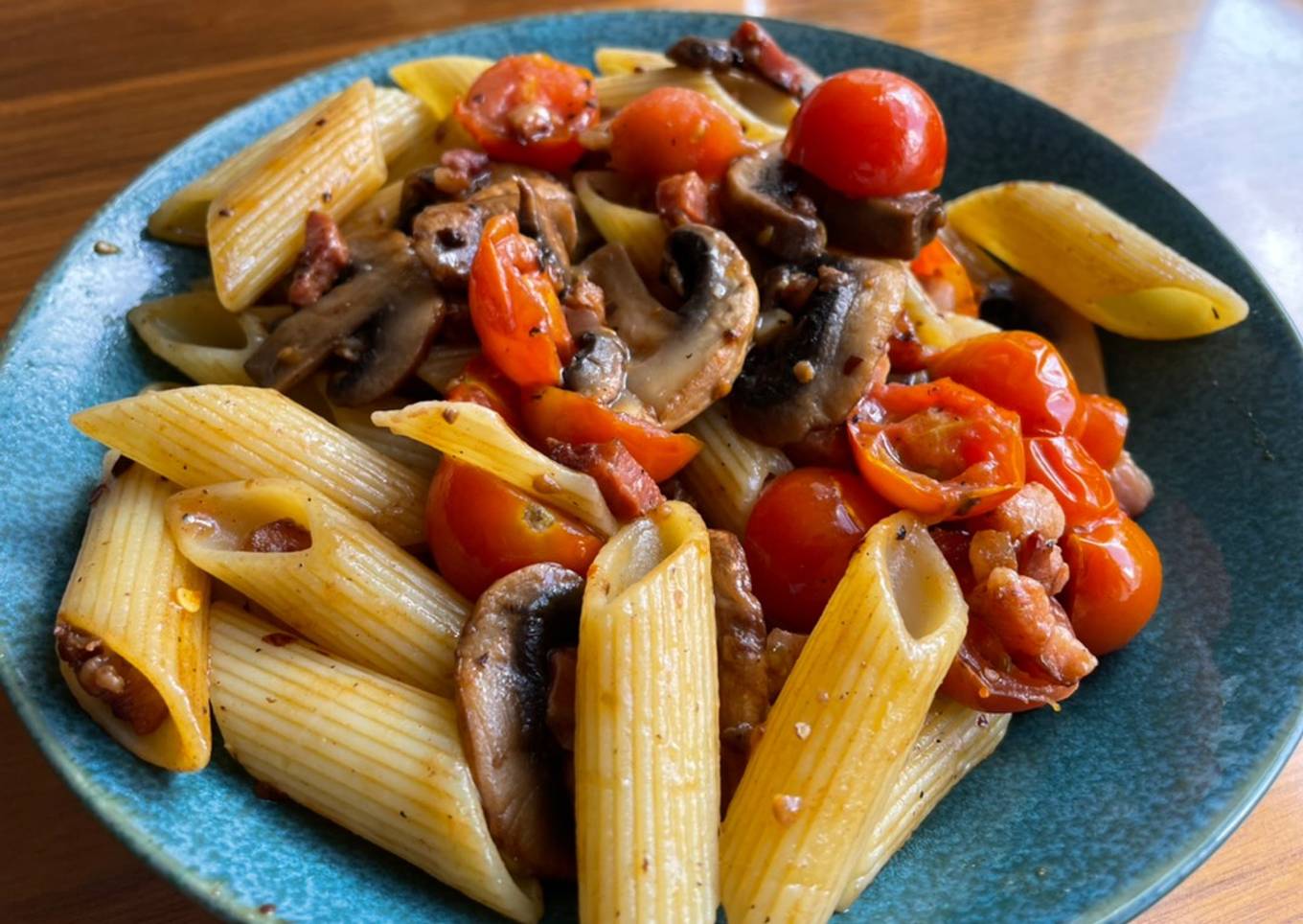 Tomato, bacon, and mushroom pasta ðŸ
