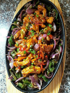 A picture of Chicken in Lemon-Ginger Sauce.