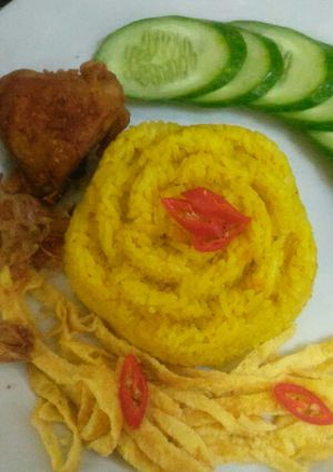 Foto resep Nasi Kuning Ricecooker