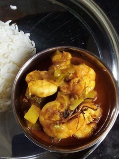 আলু পটল চিংড়ি মাছের তরকারি (aloo potal chingri macher tarkari recipe in bengali) রেসিপির প্রধান ছবি
