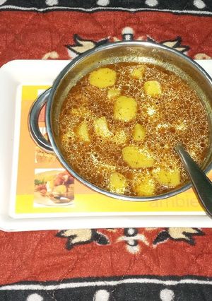 A picture of Rasedaar Arbi /calocasia curry.