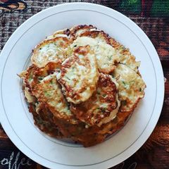 A picture of Кабачковые оладьи.