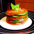 Torre Milhojas de Calabaza Verde y Tomate