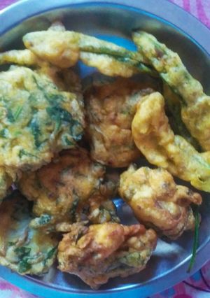 મેથી ગોટા (Methi Gota Recipe In Gujarati) રેસીપી મુખ્ય ફોટો