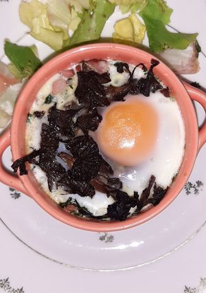 Une photo de Œufs Cocotte aux Épinards et Bacon
