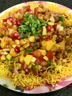 ચણા ચાટ (Chana Chaat Recipe In Gujarati) રેસીપી મુખ્ય ફોટો