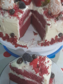 Una foto de Red velvet cake
