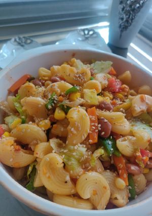 A picture of Mac salad.