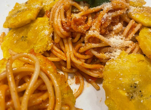 A picture of Dominican spaghettis.