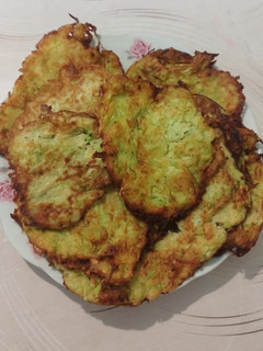 Cukkini tócsni recept fotója