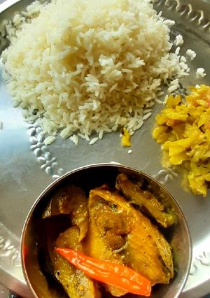ইলিশ-বেগুন(ilish begun recipe in Bengali) রেসিপির প্রধান ছবি