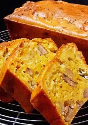 Une photo de Cake salé façon Clafoutis, potimarron, châtaignes et bleu