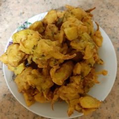 A picture of Potato and Onion fritters.#teamkitchenqueens.