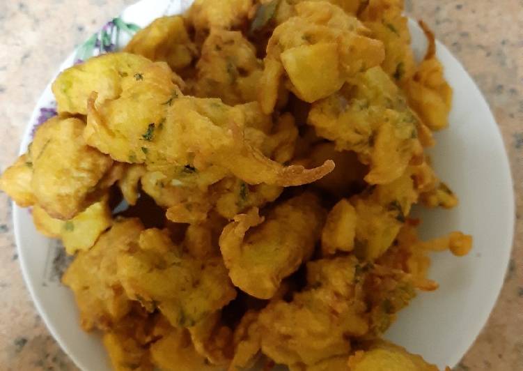 Easiest Way to Make Homemade Potato and Onion fritters.#teamkitchenqueens