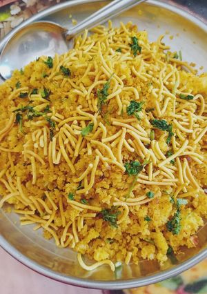 સેવ ખમણી (Sev Khamani Recipe In Gujarati) રેસીપી મુખ્ય ફોટો