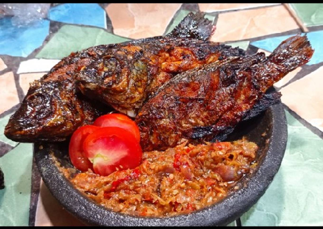 Ikan mujaher bakar sambal terasi