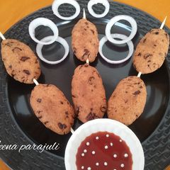 A picture of Jowar and tofu ke kabab.
