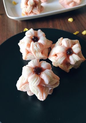 รูปของ ขนมเปี๊ยะฝูหรง(Furong cake)