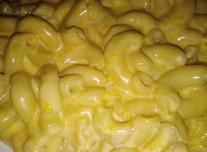 Una foto de Macarrones con queso