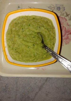 A picture of Pudina chutney.
