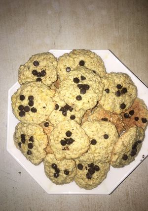 Una foto de Galletas de avena, naranja y chips (opcional)