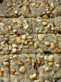নারকেল ক্ষীর বরফি(narkel kheer barfi recipe in Bengali) রেসিপির প্রধান ছবি