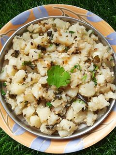 उपवासाची बटाट्याची भाजी (Upwasachi Batata Bhaji Recipe In Marathi) रेसिपी चे मुख्य फोटो