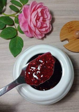 Hình của món Raspberry jam.
