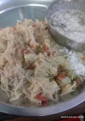 A picture of Vegetable biryani.