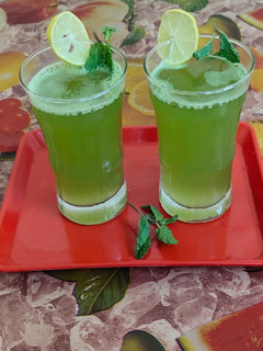 नींबू और पुदीने का शरबत (Nimbu aur Pudine ka sharbat recipe in hindi) रेसिपी मुख्य फोटो