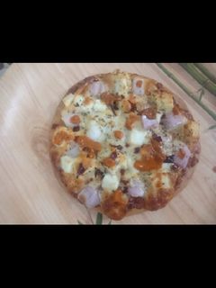पिज़्ज़ा (-pizza recipe in Hindi) रेसिपी मुख्य फोटो