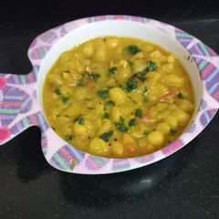 A picture of White Peas Curry.