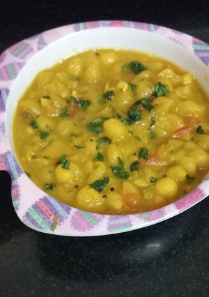 A picture of White Peas Curry.