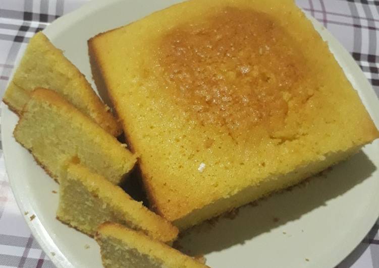 Langkah Mudah untuk Menyiapkan Simple Butter Cake yang Enak Banget