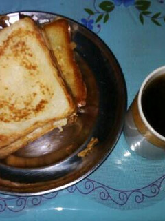 A picture of Toast bread with egg.