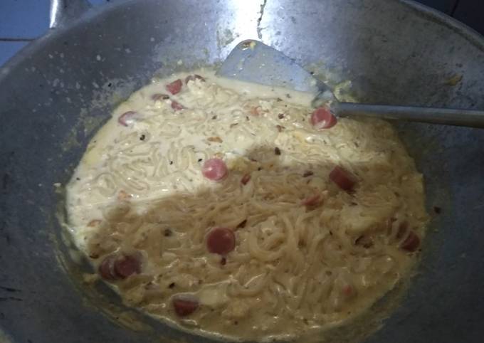 Indomie Kari Carbonara Pedas