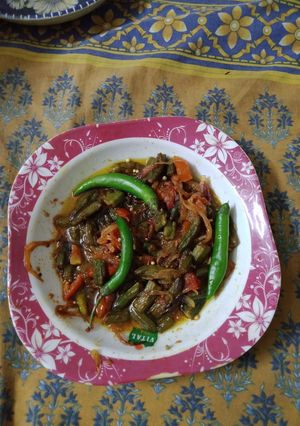 A picture of Lady finger onion recipe.