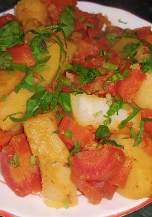 आलू गाजर की सब्जी (Aloo Gajar ki sabzi recipe in hindi) रेसिपी मुख्य फोटो