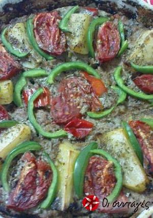 A picture of Gyros in the baking tray.
