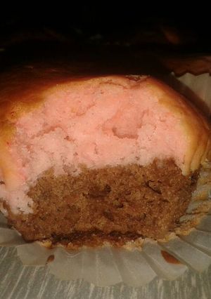 Una foto de Cupcake de frutilla y chocolate