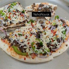 A picture of Mushroom Pizza.