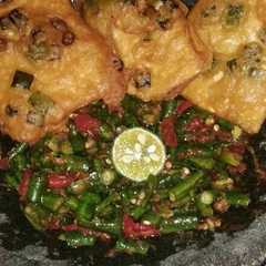รูปของ Pencok kacang panjang khas sunda