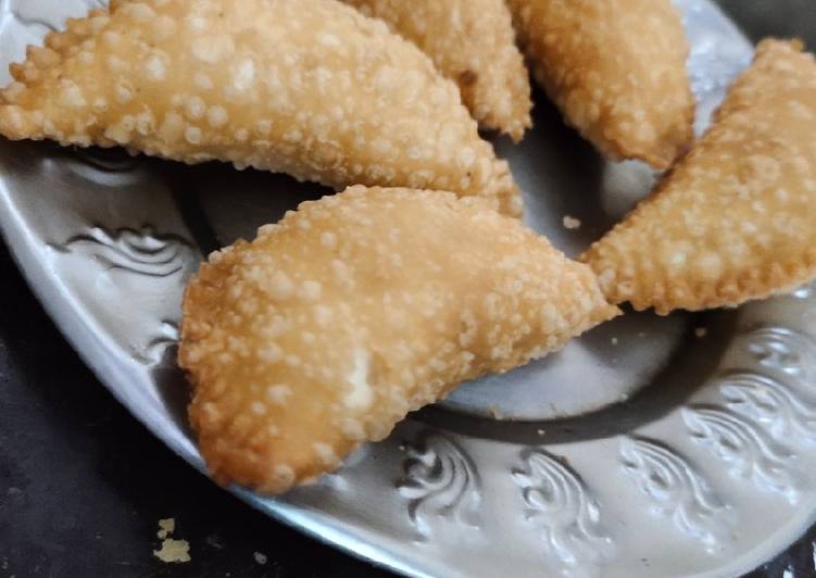 Step-by-Step Guide to Make Quick Gujiya