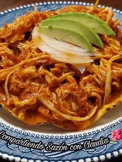 Una foto de Tinga de pollo🌺