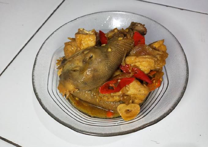 Kepala ayam dan tahu masak kecap