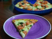 Una foto de pizza caprese