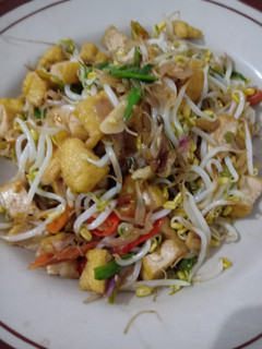 Foto resep Tumis tauge tahu nikmat simpel
